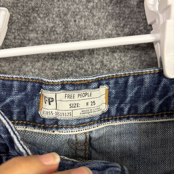 Free People Shorts Womens Size 25 Blue Button Fly Raw Hem Boho Hippie Grunge - Picture 3 of 11